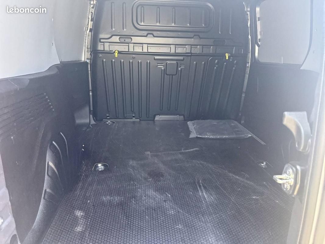 Opel combo cargo M 1000 KG BLUEHDI 130 S&S EAT8 (image 6)