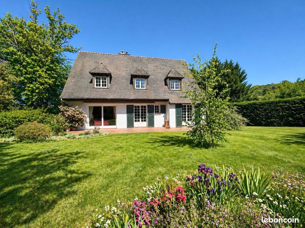 Maison 8 pièces 182 m² · à Gouvieux · 182 m² · 598 000 €