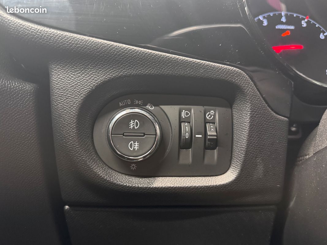 OPEL Corsa BVA 100ch GS Line Suivi complet CarPlay Garantie 12 mois (image 18)