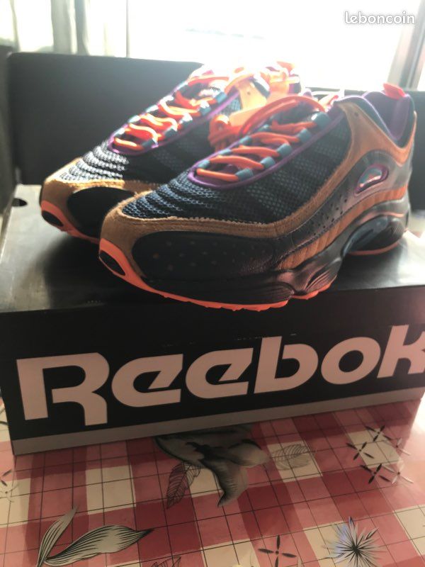 Reebok (image 2)