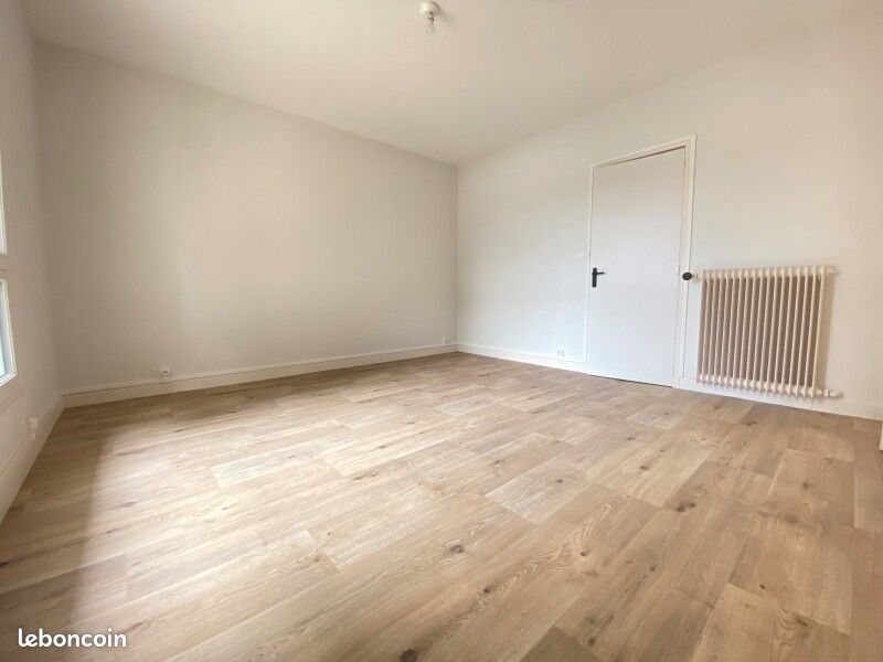 Maison 3 pièces 56 m² · à Saint-Denis-de-l'Hôtel · 56 m² · 720 €/mois