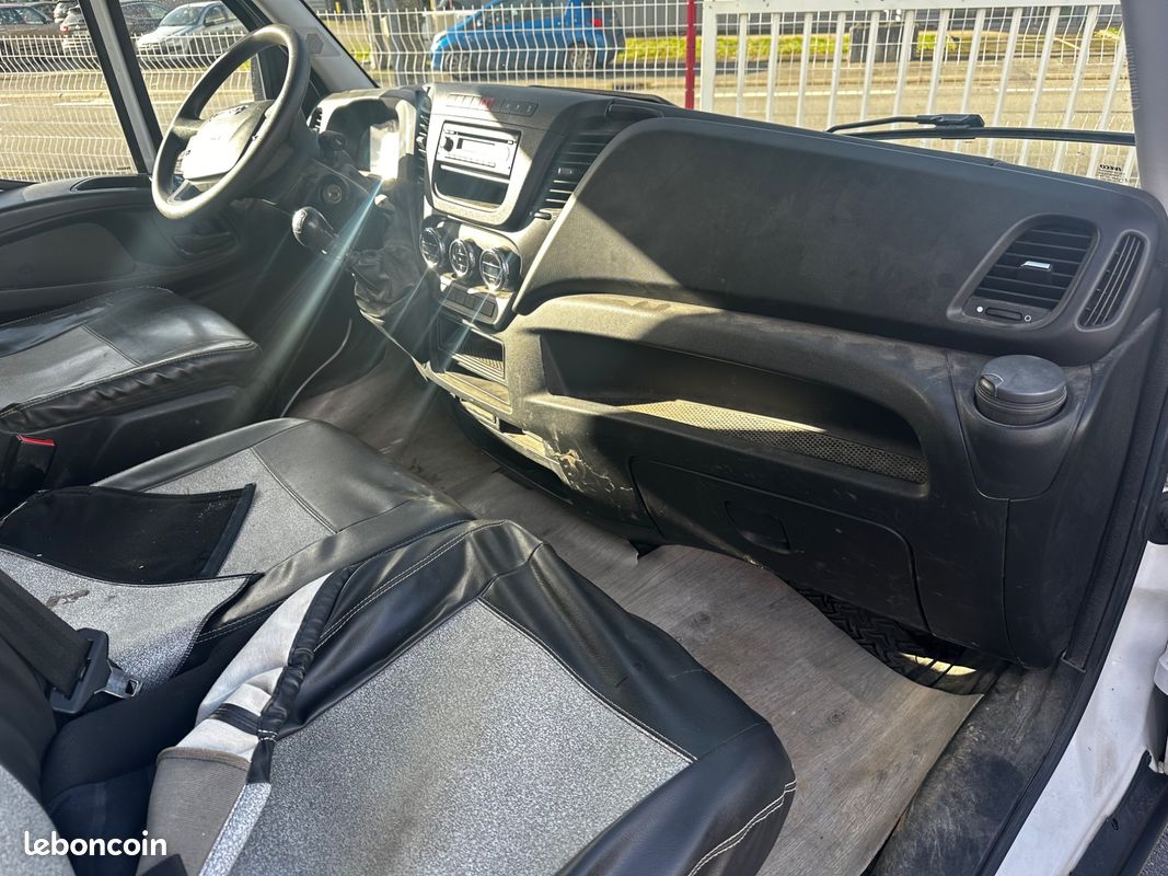 Iveco daily vu 35s14v 2.3 140 l4h2 double essieux / roues jumelees / tva recuperable (image 6)
