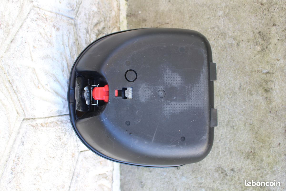 Top case GIVI (image 3)