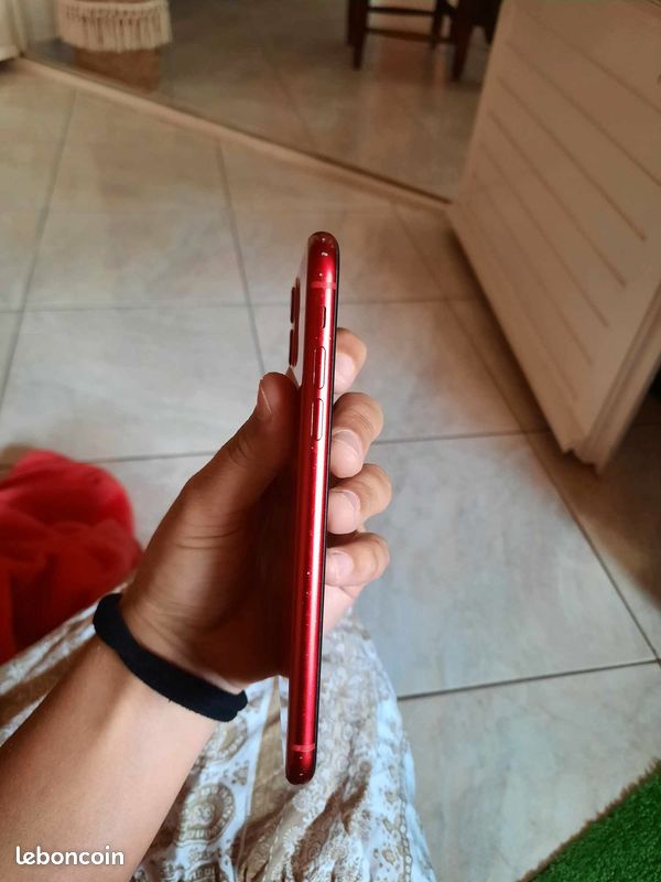IPhone 11 (image 4)