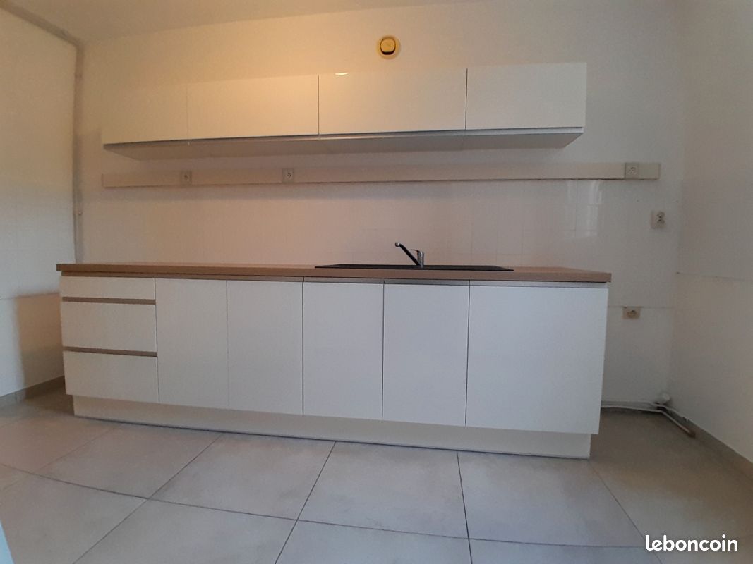 Appartement 3 pièces 64 m² · à Arles · 64 m² · 80 000 €