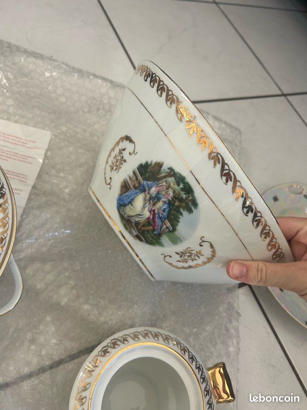 Service porcelaine française motif fragonard (image 9)