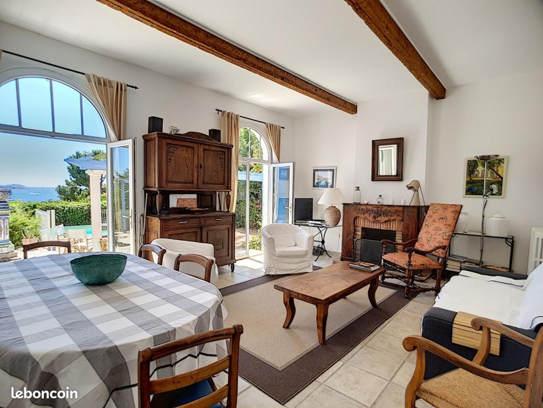 Maison 8 pièces 216 m² · à Bandol · 216 m² · 1 710 000 €