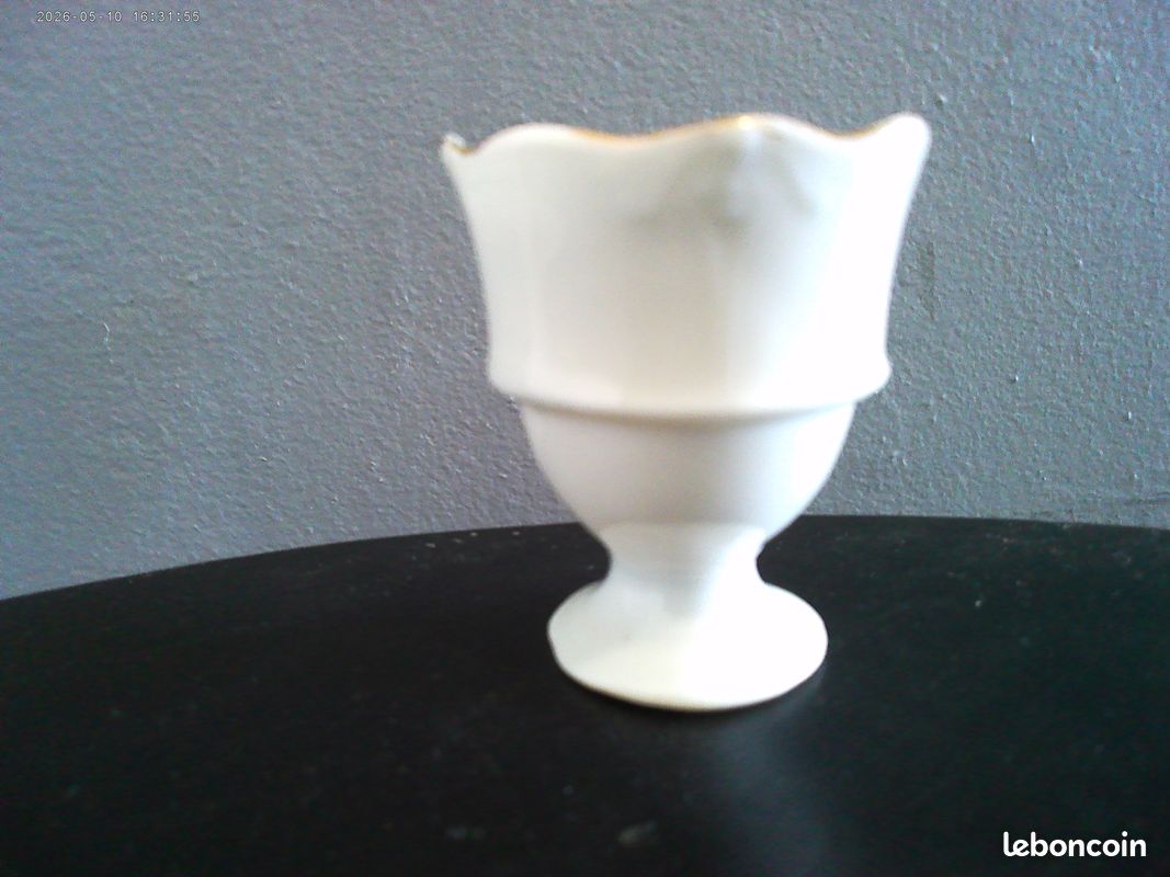 SERVICE A OEUFS XIXème en porcelaine (image 6)