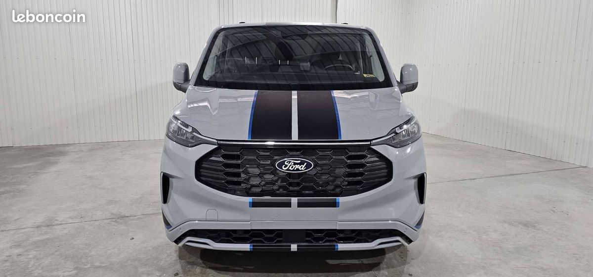 Ford Transit Custom FOURGON 320 L1H1 2.0 ECOBLUE 170 CH BVA8 SPORT (image 2)