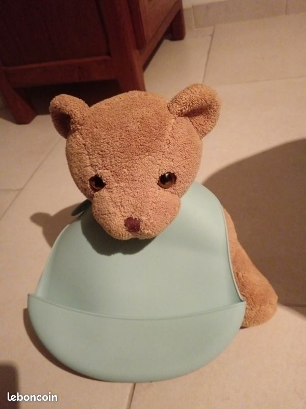 Bavoir en plastique récupérateur (image 4)