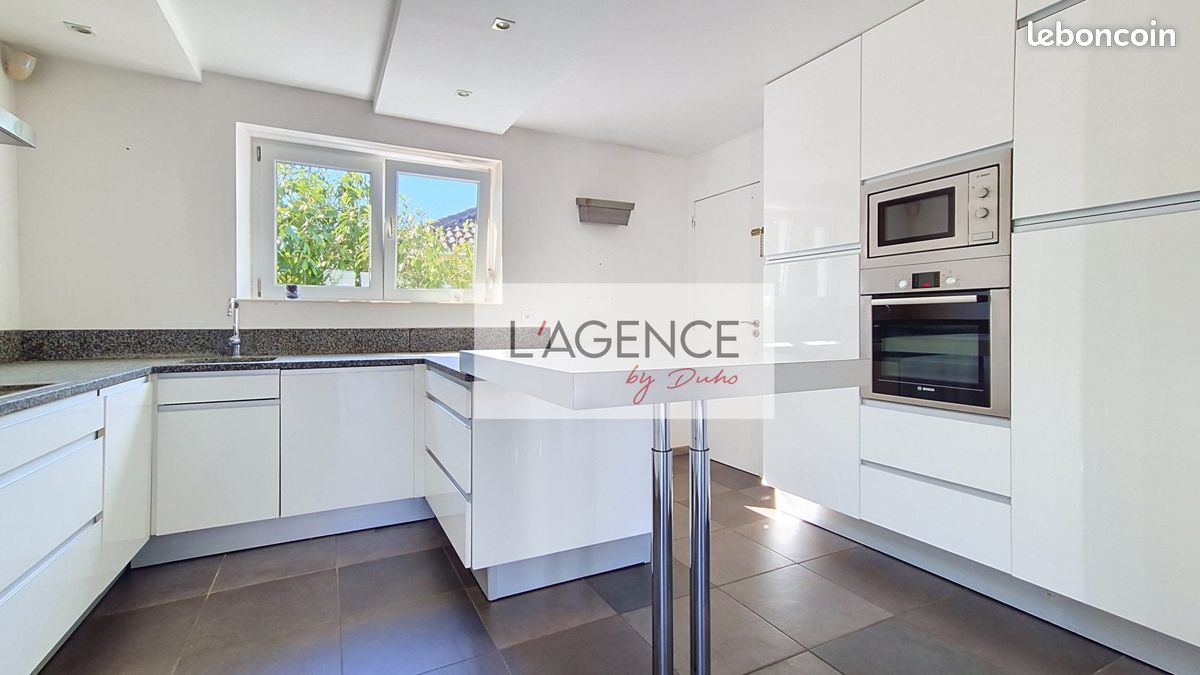 Maison 4 pièces 127 m² · à Stuckange · 127 m² · 409 000 €