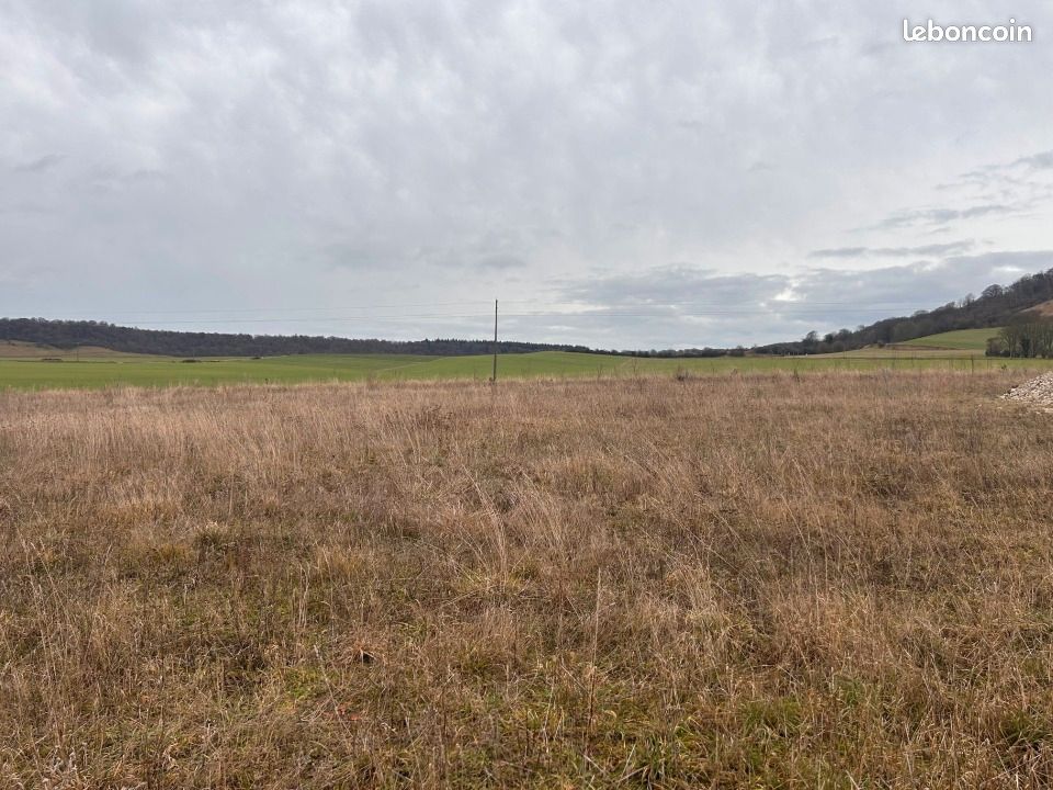 Terrain 748 m² Mesnieres En Bray · à Mesnières-en-Bray · 44 000 €