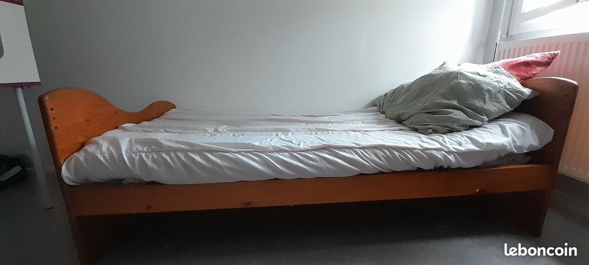 Lit en bois (image 2)