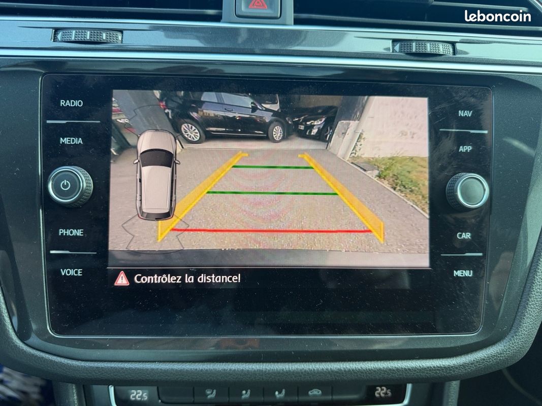 VOLKSWAGEN Tiguan 2.0 TDI 150ch Carat Toit Ouvrant Hayon Electrique Garantie 12 mois (image 19)