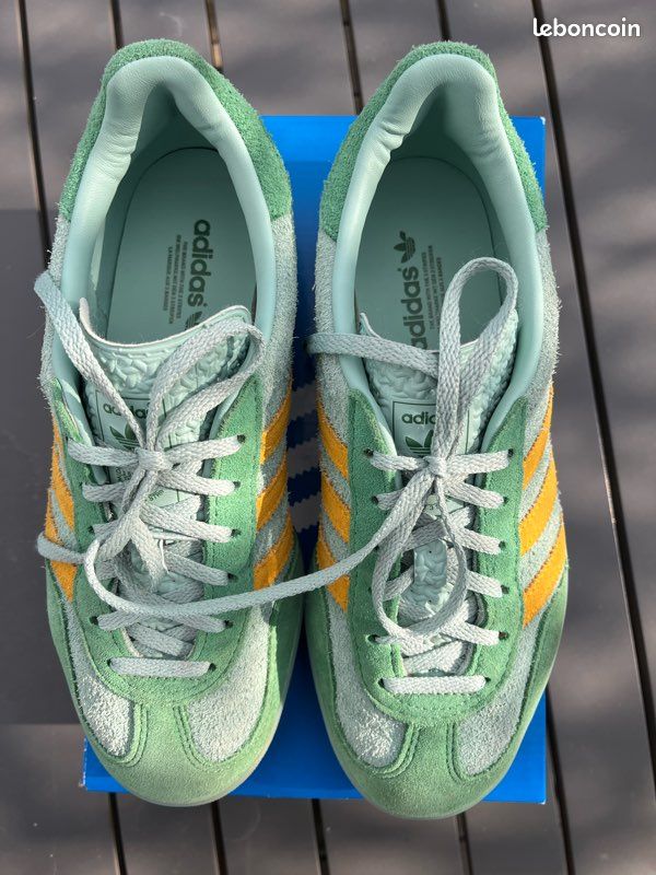 adidas gazelle silver green womens adidas Junior Gazelle Chaussures d'intrieur Jaune / Bleu royal