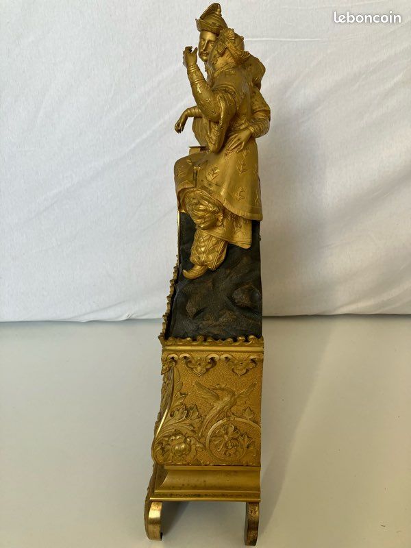 Pendule en bronze XIXe siècle (image 4)