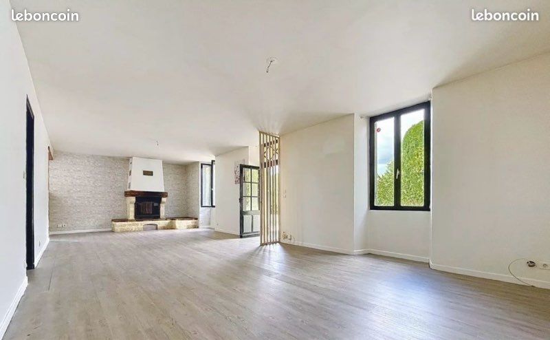 Maison 5 pièces 140 m² · à Sainte-Radegonde · 140 m² · 126 000 €