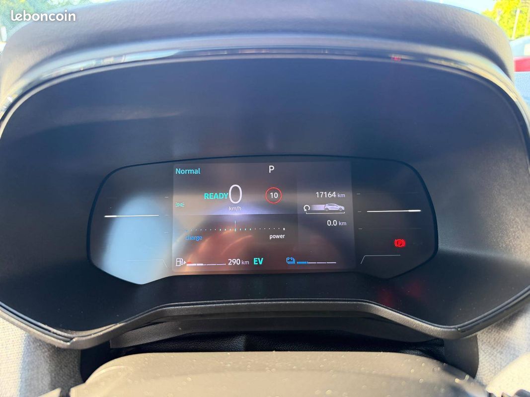 RENAULT Clio E-Tech full hybrid 145 Evolution (image 23)