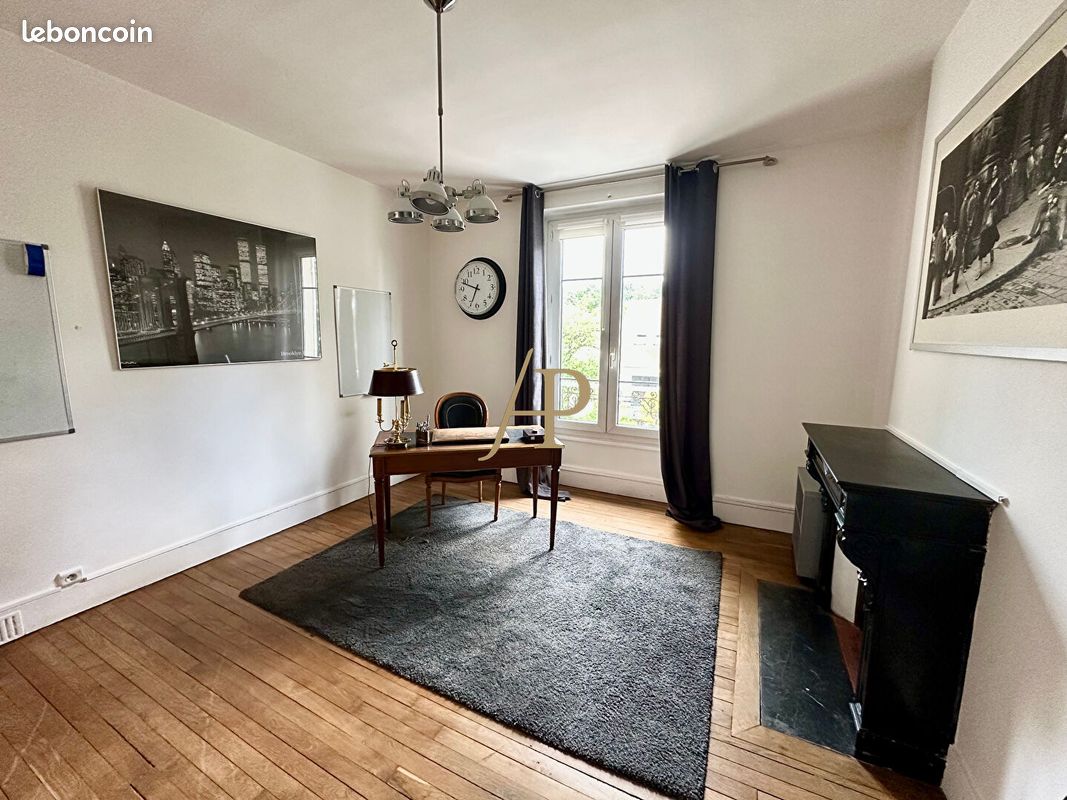 Maison 8 pièces 160 m² · à Saint-Germain-en-Laye · 160 m² · 1 590 000 €