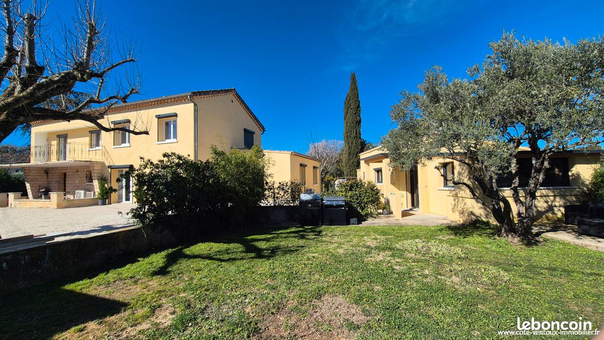 Maison 8 pièces 233 m² · à Aubignan · 233 m² · 599 000 €