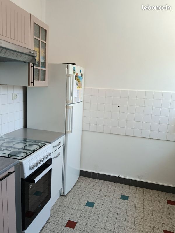 Appartement 4 pièces 90 m² · à Vic-le-Comte · 90 m² · 790 €