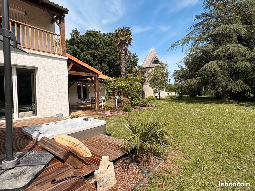 Maison 7 pièces 250 m² · à Fouras · 250 m² · 930 000 €
