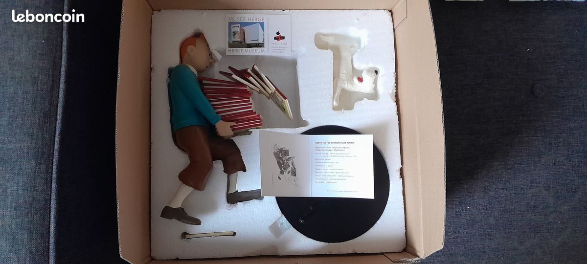 Hergé - Statuette Moulinsart 45908 - Nestor plateau - Les 7 - Catawiki