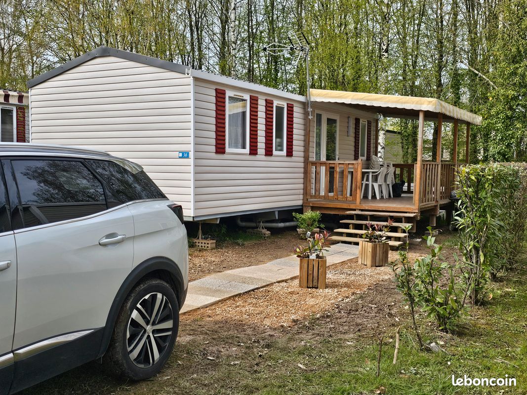 Superbe mobil home 3 chambres Climatisé, Vue Boisé Au Calme - Domaine de Dugny 4* au (image 2)