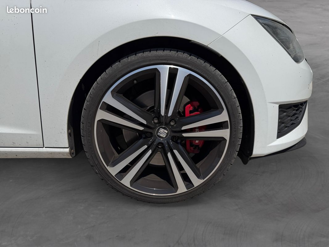 SEAT LEON 2.0 TSI 280 CUPRA CarPlay Toit ouvrant pano Sièges sport chauffants Garantie 12 mois (image 16)