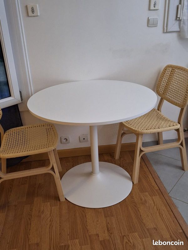 Table à manger - modèle Calista miliboo (image 1)