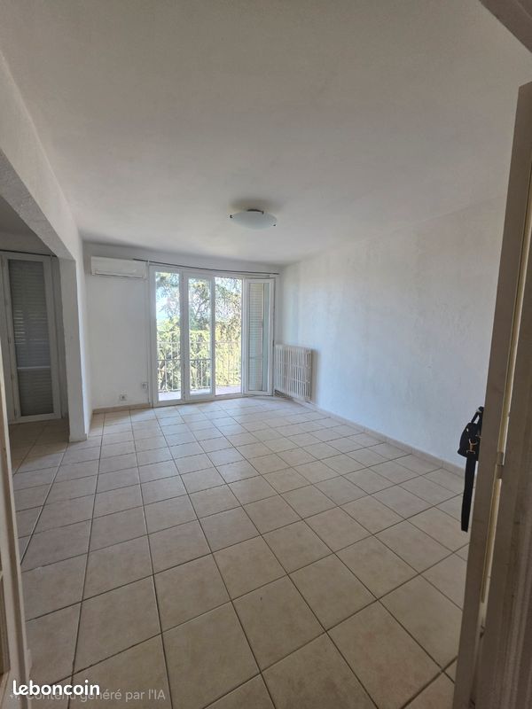Appartement 4 pièces 74 m² · à Pierrelatte · 74 m² · 95 000 €