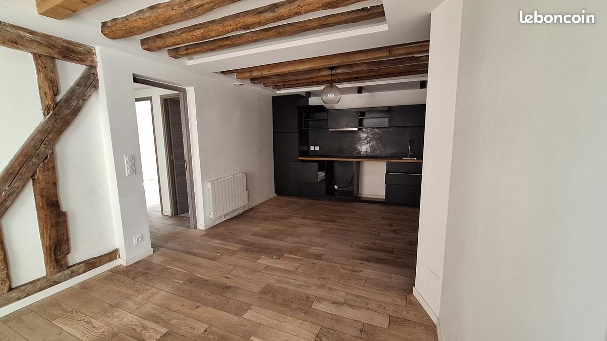 Appartement 3 pièces 52 m² · à Corbeil-Essonnes · 52 m² · 987 €
