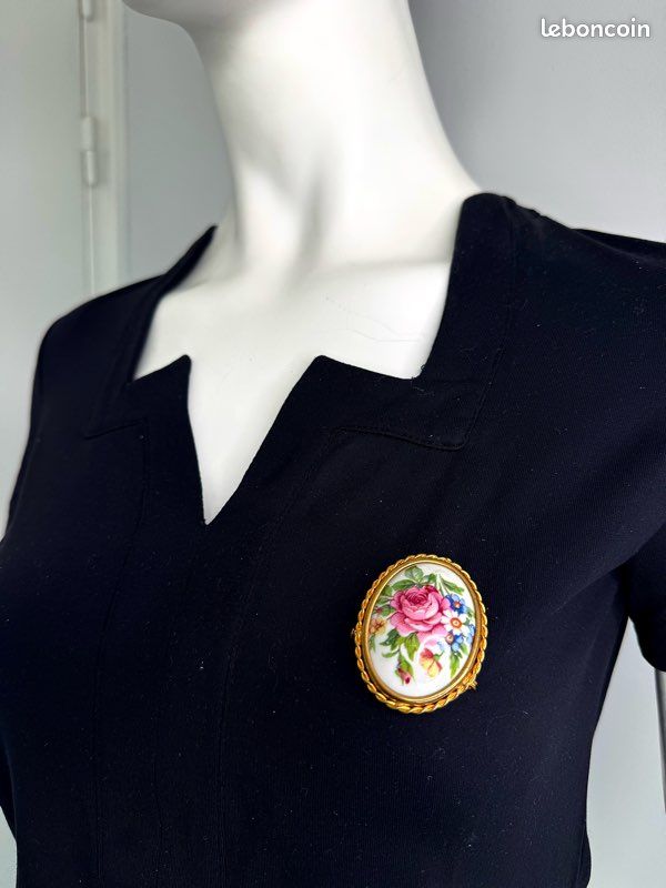 ANCIENNE BROCHE EN Porcelaine De Limoges Fleurs EUR 8,00 - FR