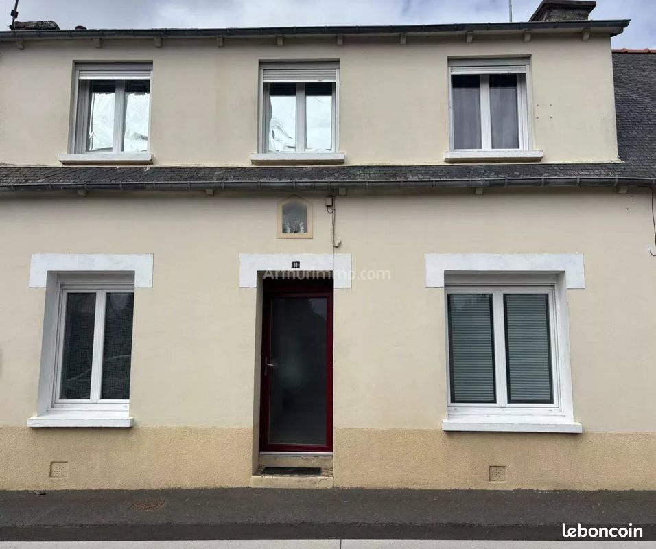 Maison 5 pièces 94 m² · à Pommerit-le-Vicomte · 94 m² · 85 000 €