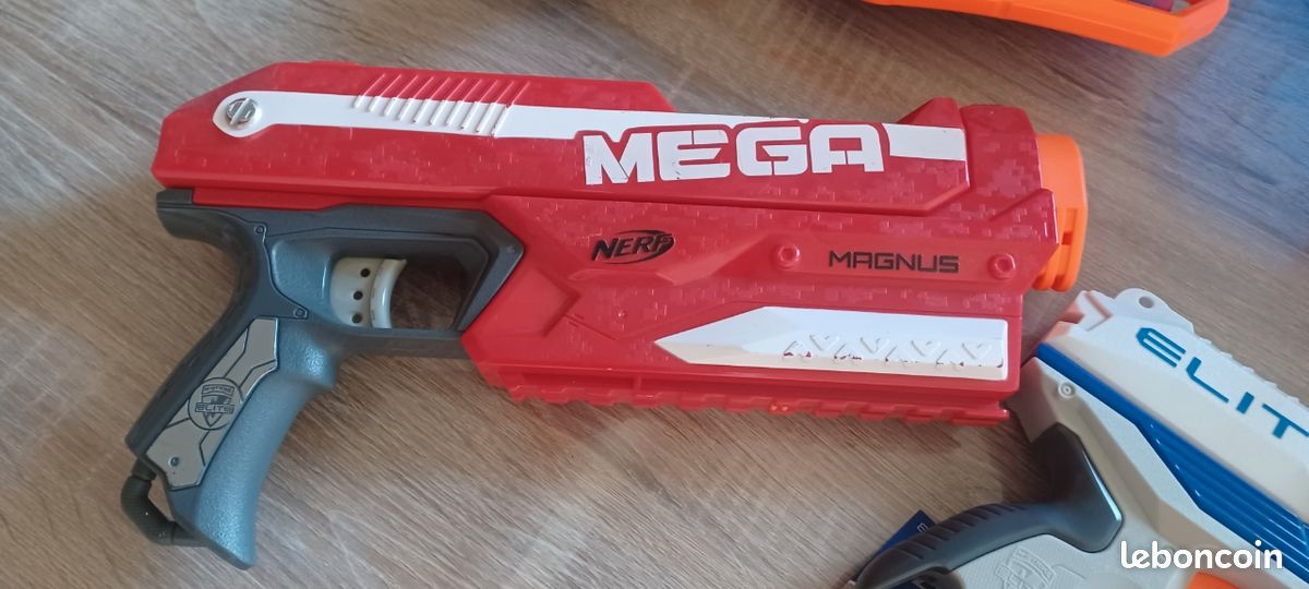 Lot pistolets+ cible NERF (image 5)
