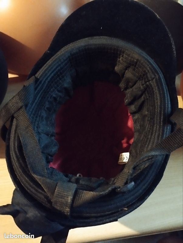 Bombe d'équitation (image 4)