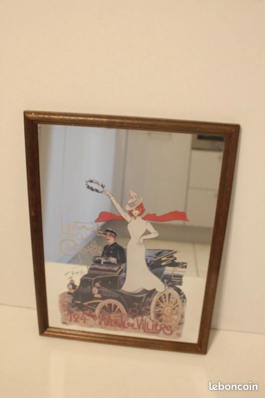 Cadre miroir FEMME voiture ancienne 40 x 30 cm environ (image 1)