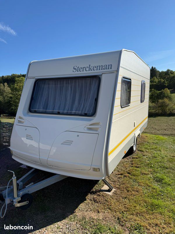 Caravane Sterckeman Alizé 370 E, 4 places, 1ère main, comme neuve et entièrement révisée (image 1)