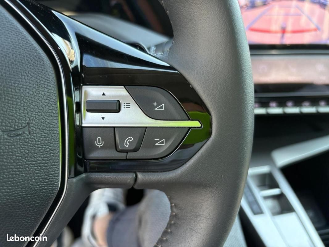 Peugeot 408 PureTech 130 ch S&S EAT8 Allure Pack (image 27)