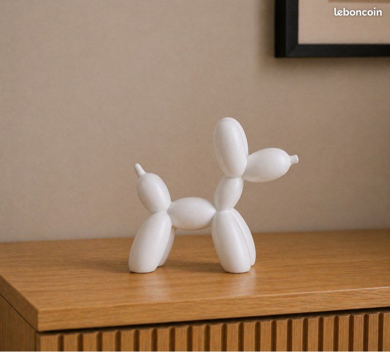 Sculpture de chien ballon blanc (image 1)