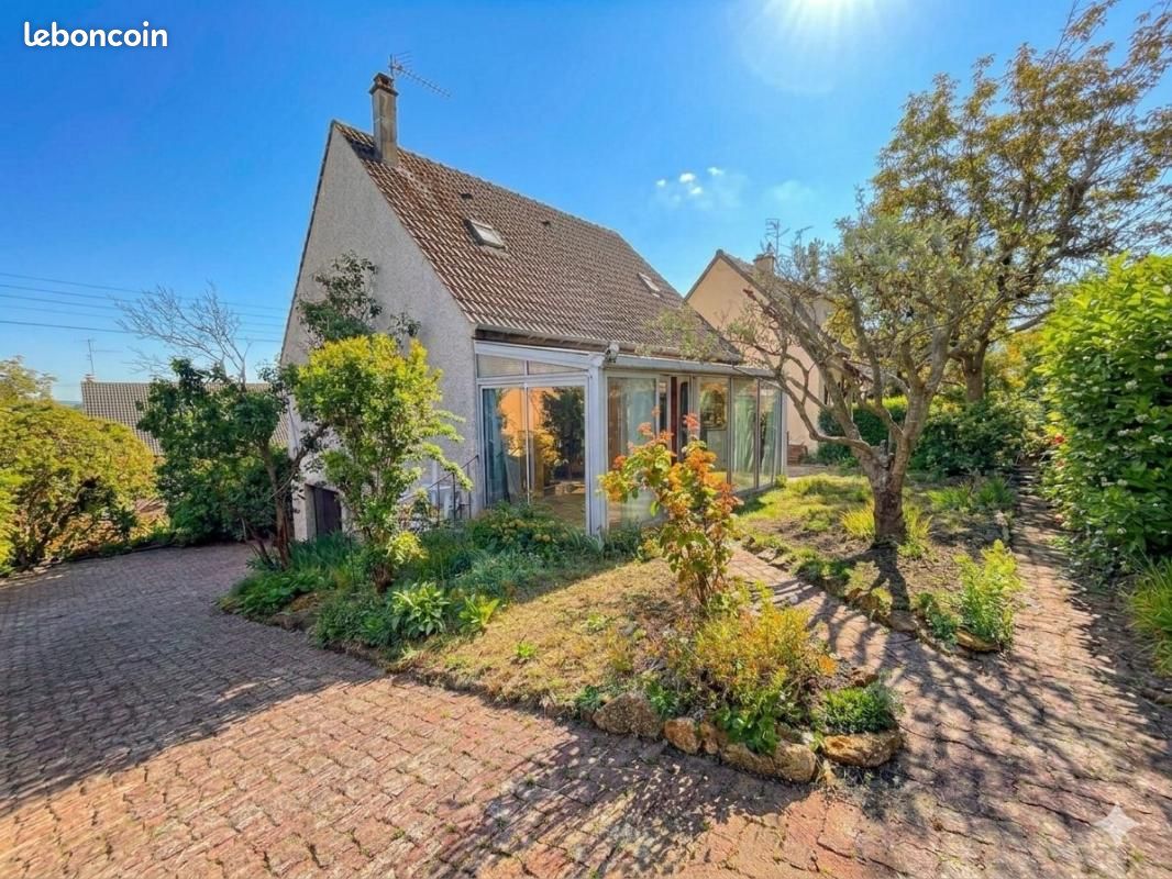 Maison 5 pièces 100 m² · à Corbeil-Essonnes · 100 m² · 275 000 €