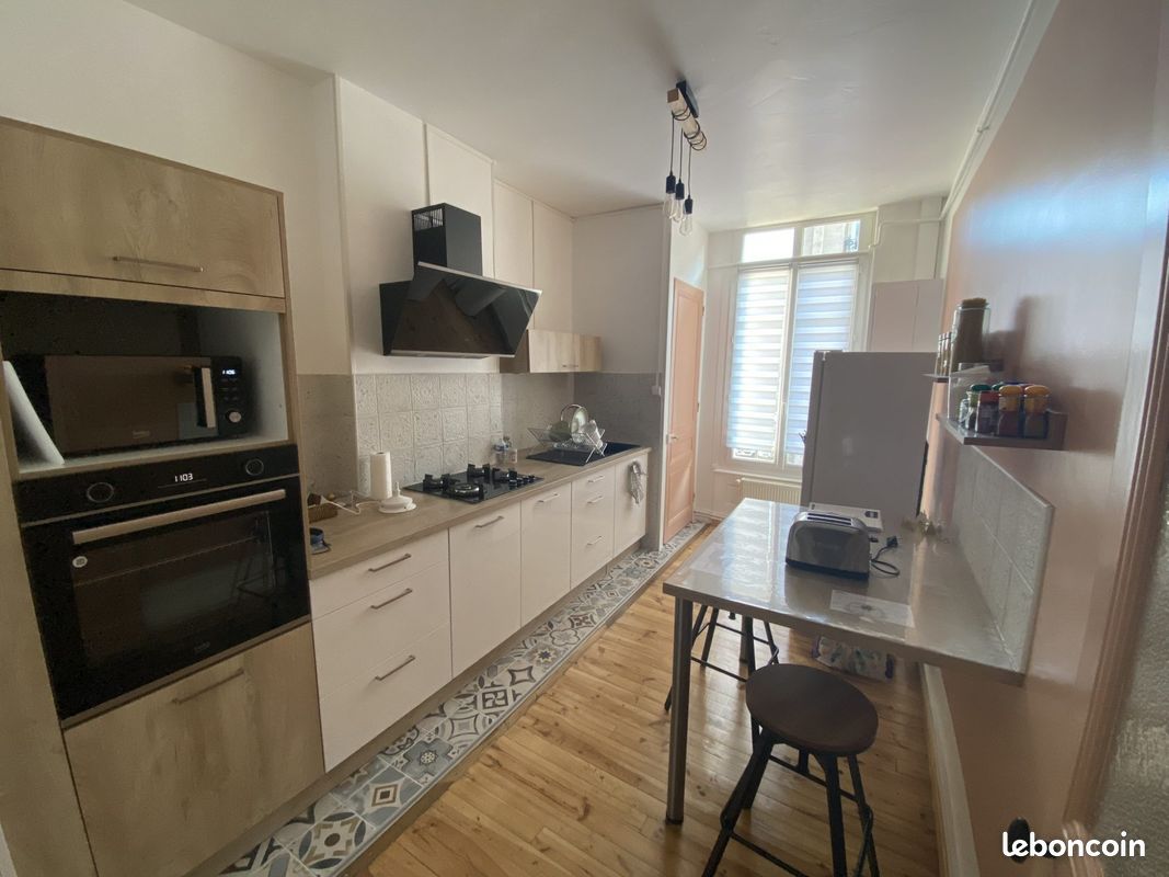 Appartement 2 pièces 64 m² · à Saint-Étienne · 64 m² · 561 €/mois