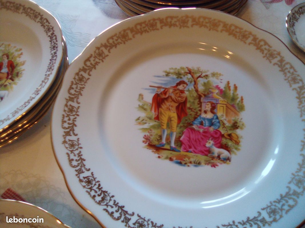 Lot service de veritable porcelaine chauvigny (image 4)