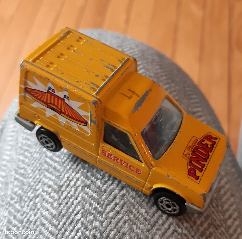 TOYOTA 4X4 RENAULT Kangoo Et Pickup  Cirque Pinder Majorette EUR 17,00 - FR