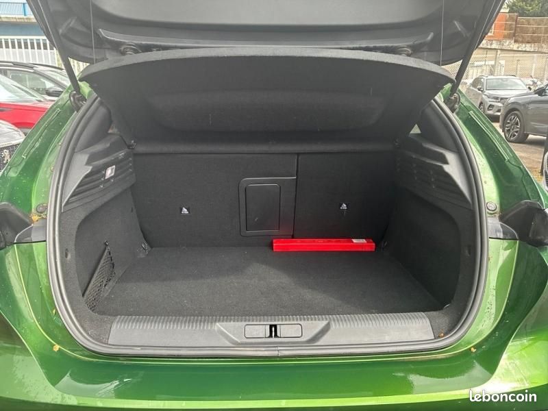 Peugeot 308 PHEV 225ch GT e-EAT8 (image 6)