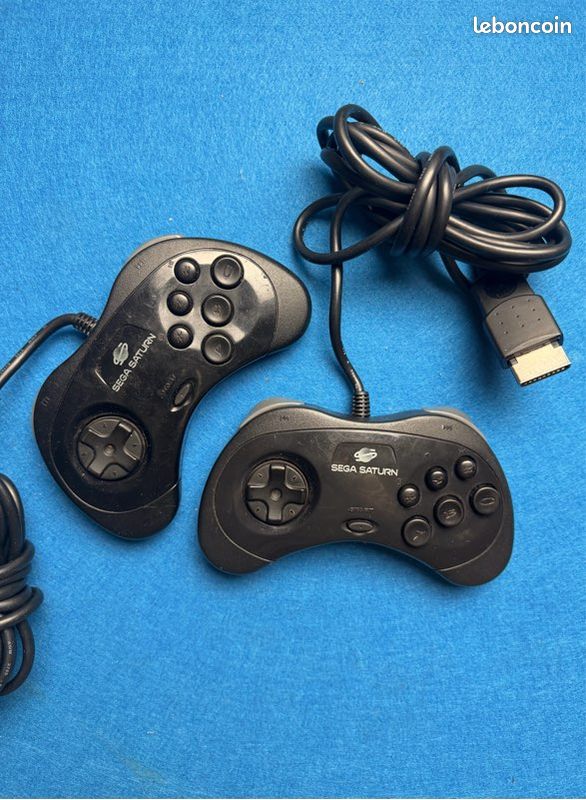 Manette Officielle Sega Dreamcast - Modèle HKT-7700 Logo Bleu, Filaire, Occasion Testée Et Fonctionnelle