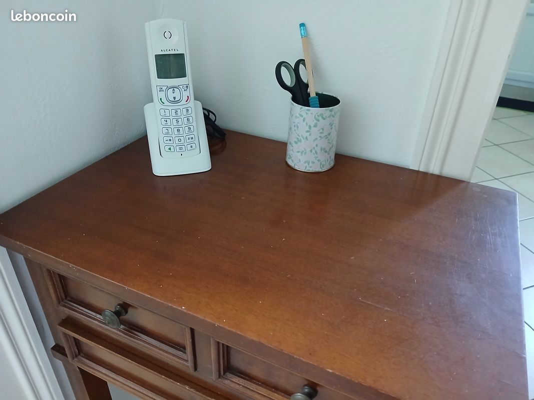 Table téléphone (image 6)