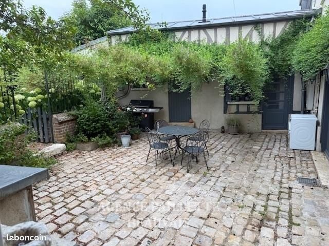 Maison 9 pièces 214 m² · à Beauvais · 214 m² · 448 000 €