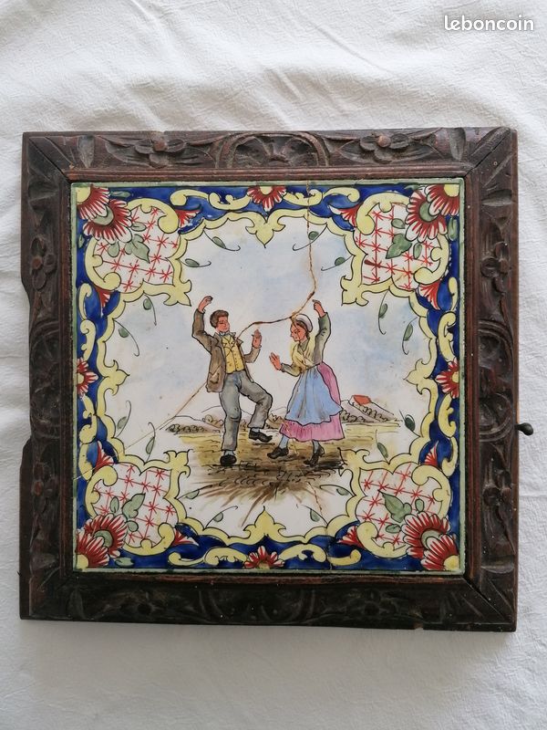 ANCIEN DESSOUS DE plat musical Longwy décor de bouquet de violette XIX EUR 29,00 - FR