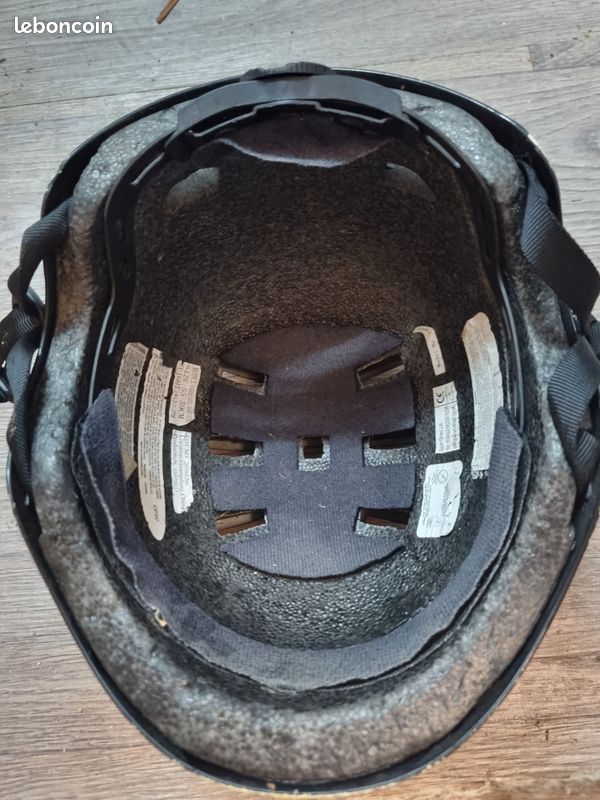 Casque Street Terror Broken Head - Mixte Skate/VTT - ABS - CE EN 1078 - Neuf